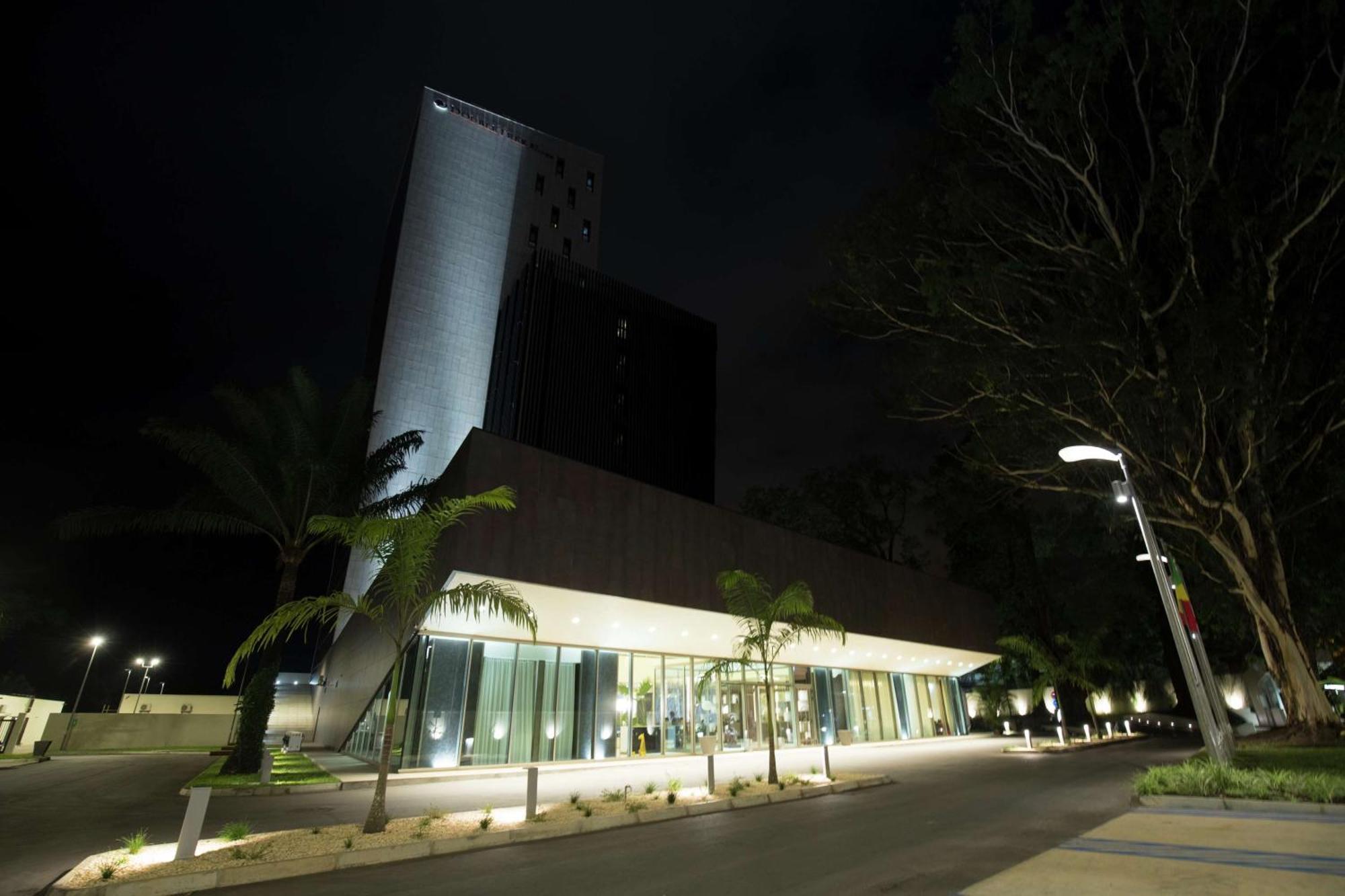 Doubletree By Hilton Pointe-Noire City Centre Pointe Noire Kültér fotó